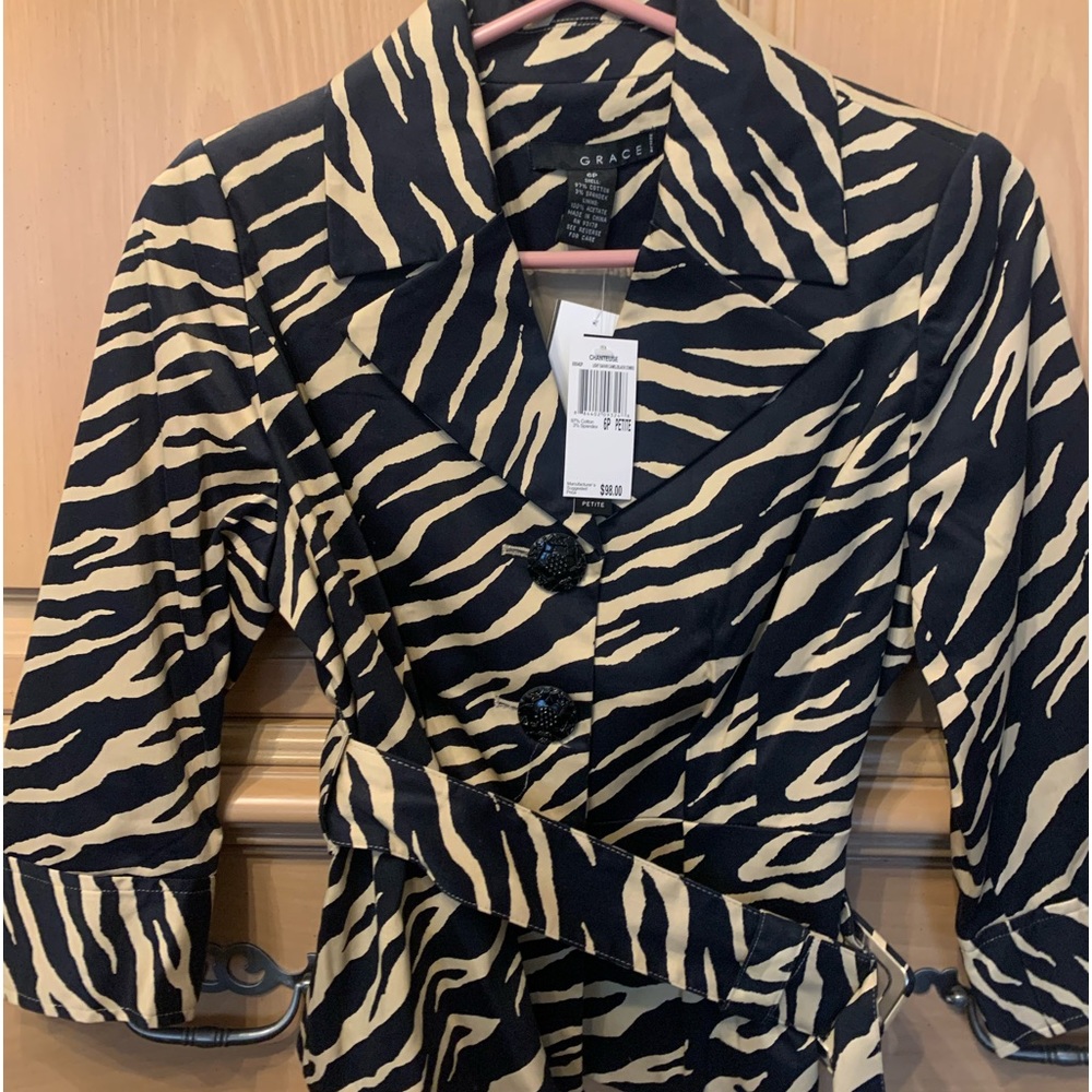 GRACE Animal Print waist length jacket